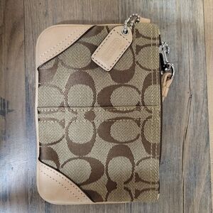 Coach signature vachetta leather tan wrislet